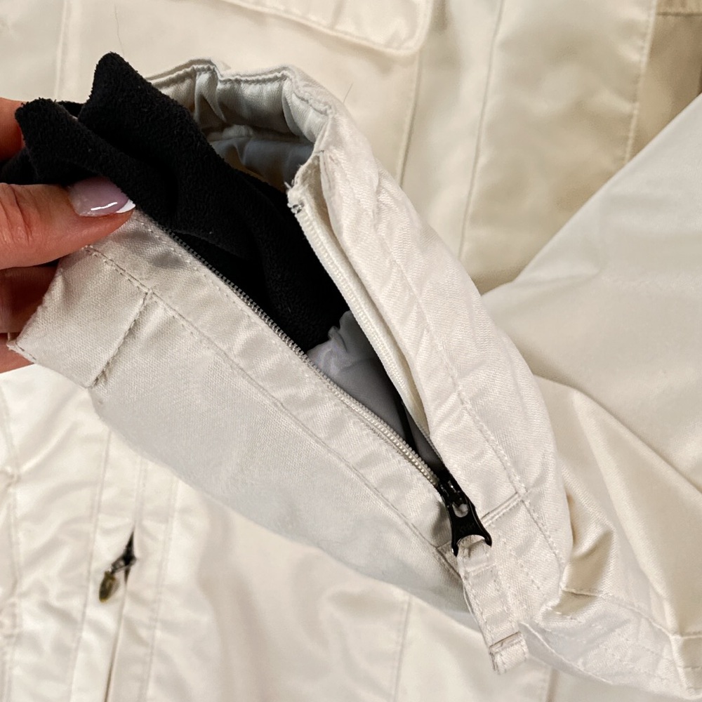 Columbia Women's Cream Hooded Ski & Snow Jacket - Picture 6 of 15